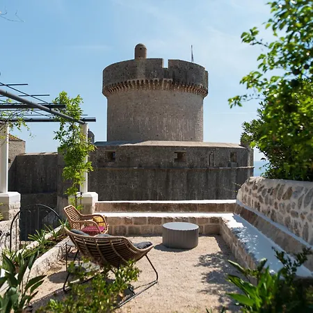 Heritage Spindler By Duhomes