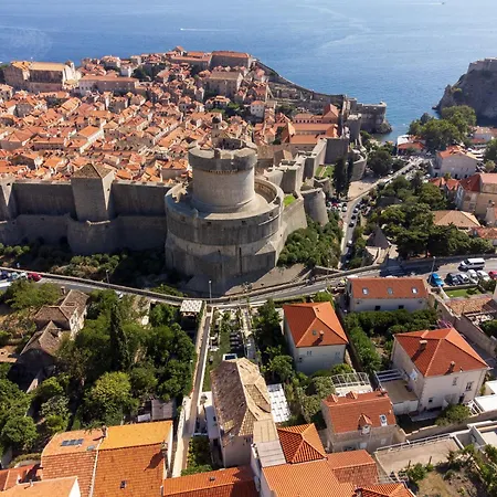 Heritage Spindler By Duhomes